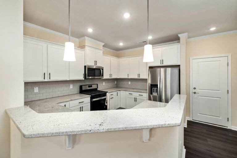 Kitchen White Modern